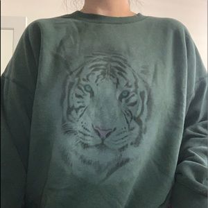 NWT AMERICAN EAGLE CREW NECK 💚